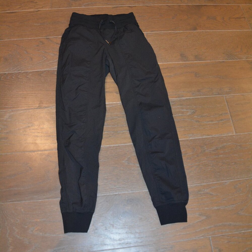 Lululemon black joggers size 2